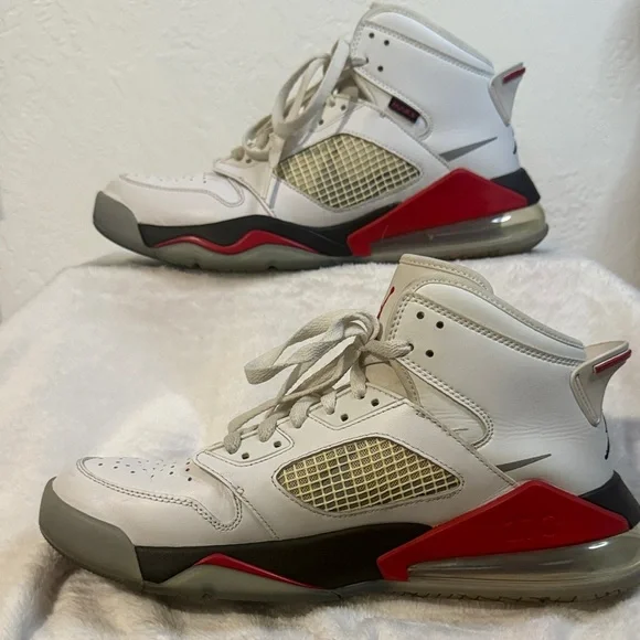 Air Jordan 5 “fire red” (2020) - Mars Blackmon edition